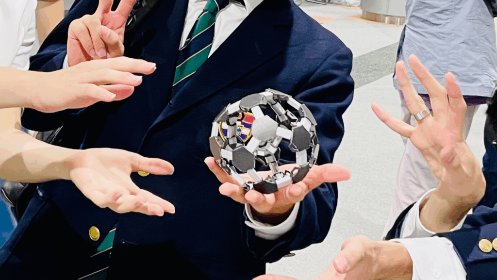 サッカーボール型の分子、フラーレン C60